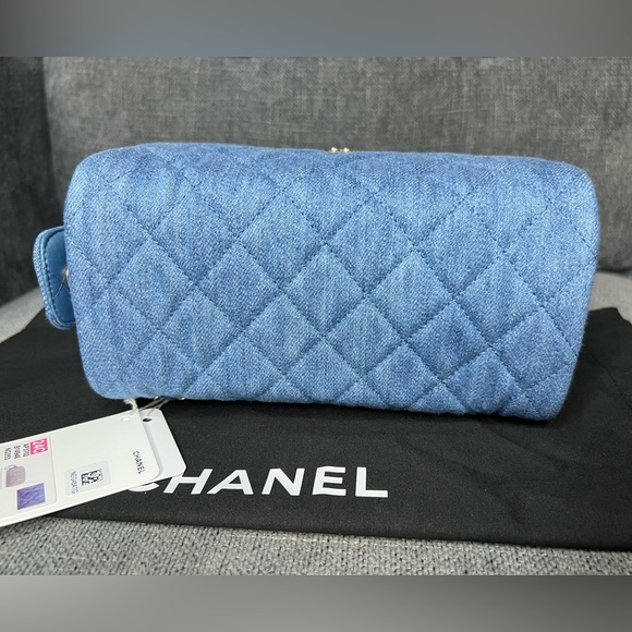 CHANEL CC denim Double Zip Vanity Case - Picture 9 of 14